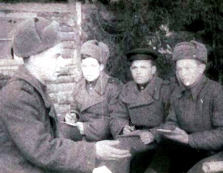 Диафильм 5 Выпуск политотдела 53Гв. Кр.С.Д. Редактор Гв.полковник Никулин