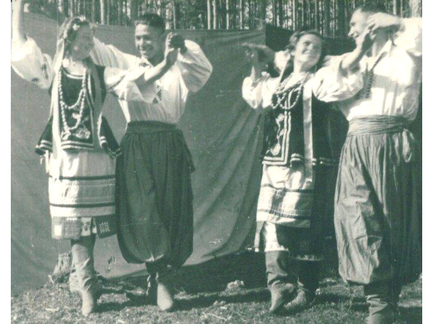 АГИТБРИГАДА — диафильм (1943) — слайд 017